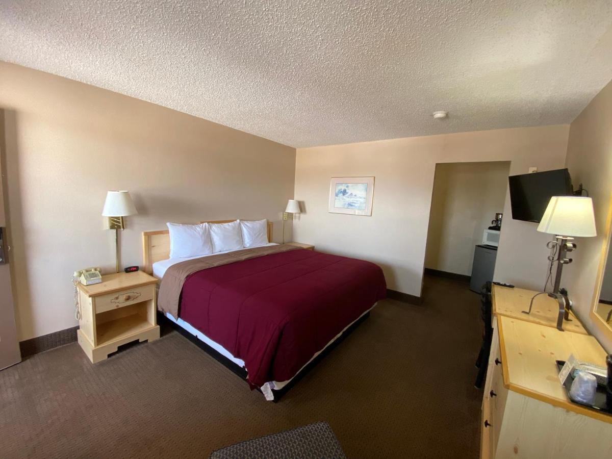 Regency Inn Dodge City Exterior foto
